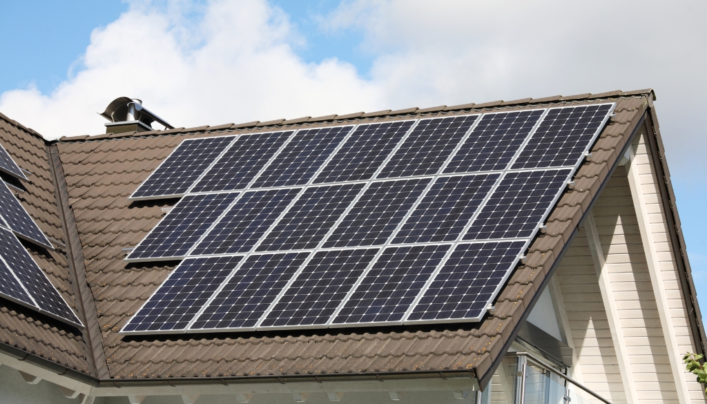 Benefits To Installing Solar Panels On Your Residential Roof